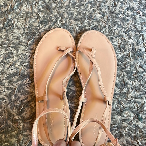 American Eagle sandals NWOT - Picture 2 of 3